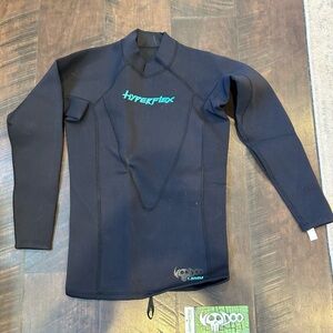 Voodoo Hyperflex wet suit top - new with tags!